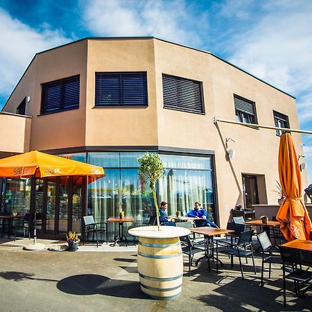 Отель Cafe-Restaurant Leo Кальсдорф-бай-Грац Экстерьер фото